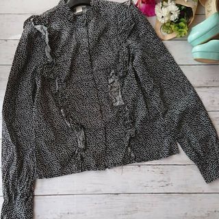 エイチアンドエム(H&M)の美品！H&M☆スタイリッシュモックネック☆小花柄シャツ×ブラウス(シャツ/ブラウス(長袖/七分))