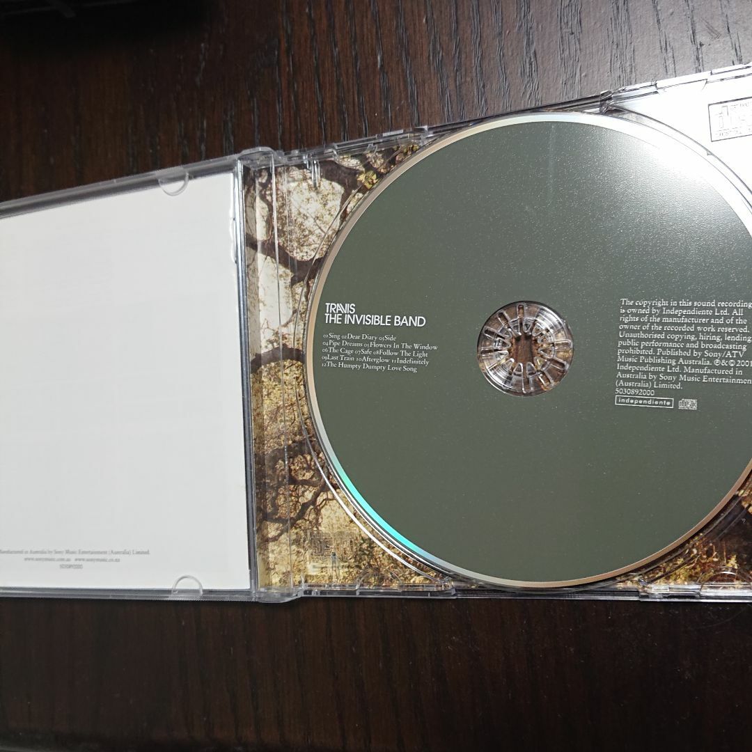 トラヴィス TRAVIS - THE INVISIBLE BAND　CD エンタメ/ホビーのCD(ポップス/ロック(洋楽))の商品写真
