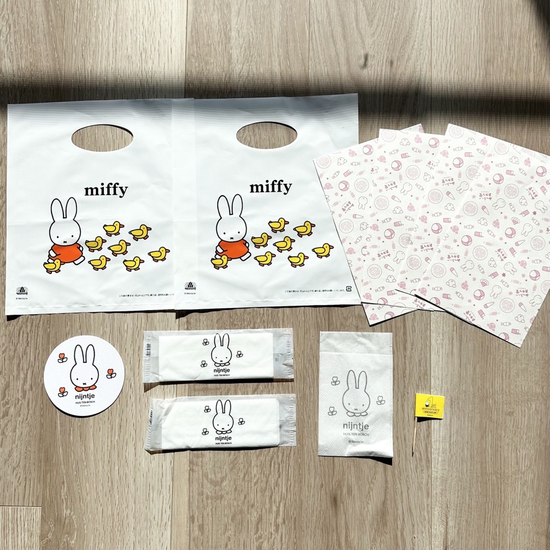 miffy(ミッフィー)のミッフィー非売品11点セット　長崎ハウステンボスナインチェ　みっふぃーおやつ堂等 エンタメ/ホビーのおもちゃ/ぬいぐるみ(キャラクターグッズ)の商品写真