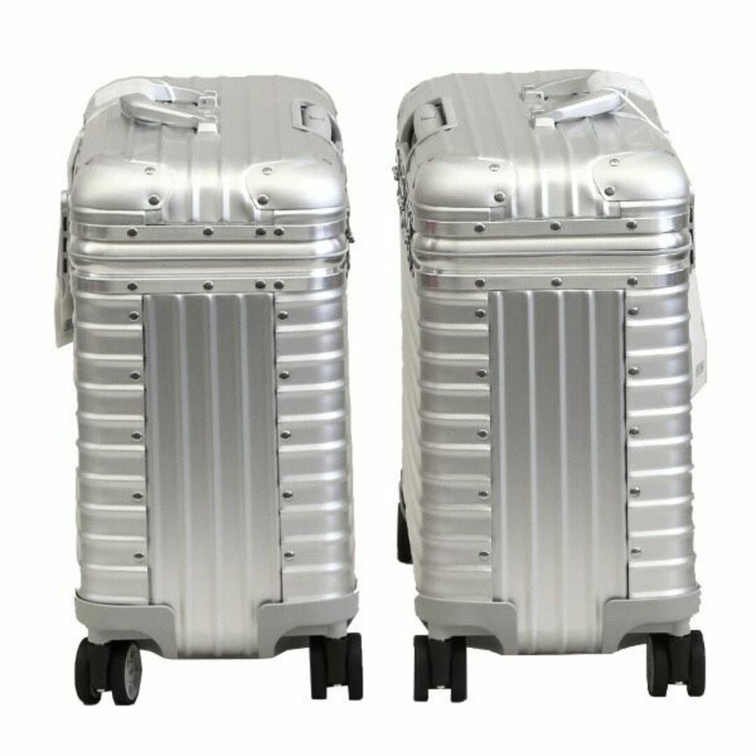 RIMOWA(リモワ)の(KP0052)訳あり リモワ トパーズ パイロット 34L シルバー レディースのバッグ(スーツケース/キャリーバッグ)の商品写真