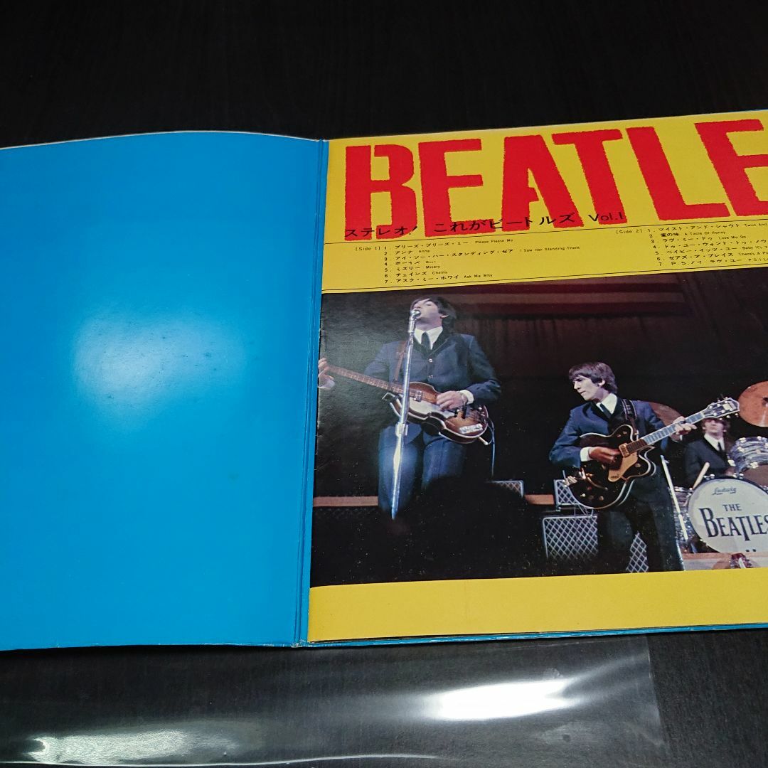 The BEATLES / please please me :Record エンタメ/ホビーのCD(ポップス/ロック(洋楽))の商品写真