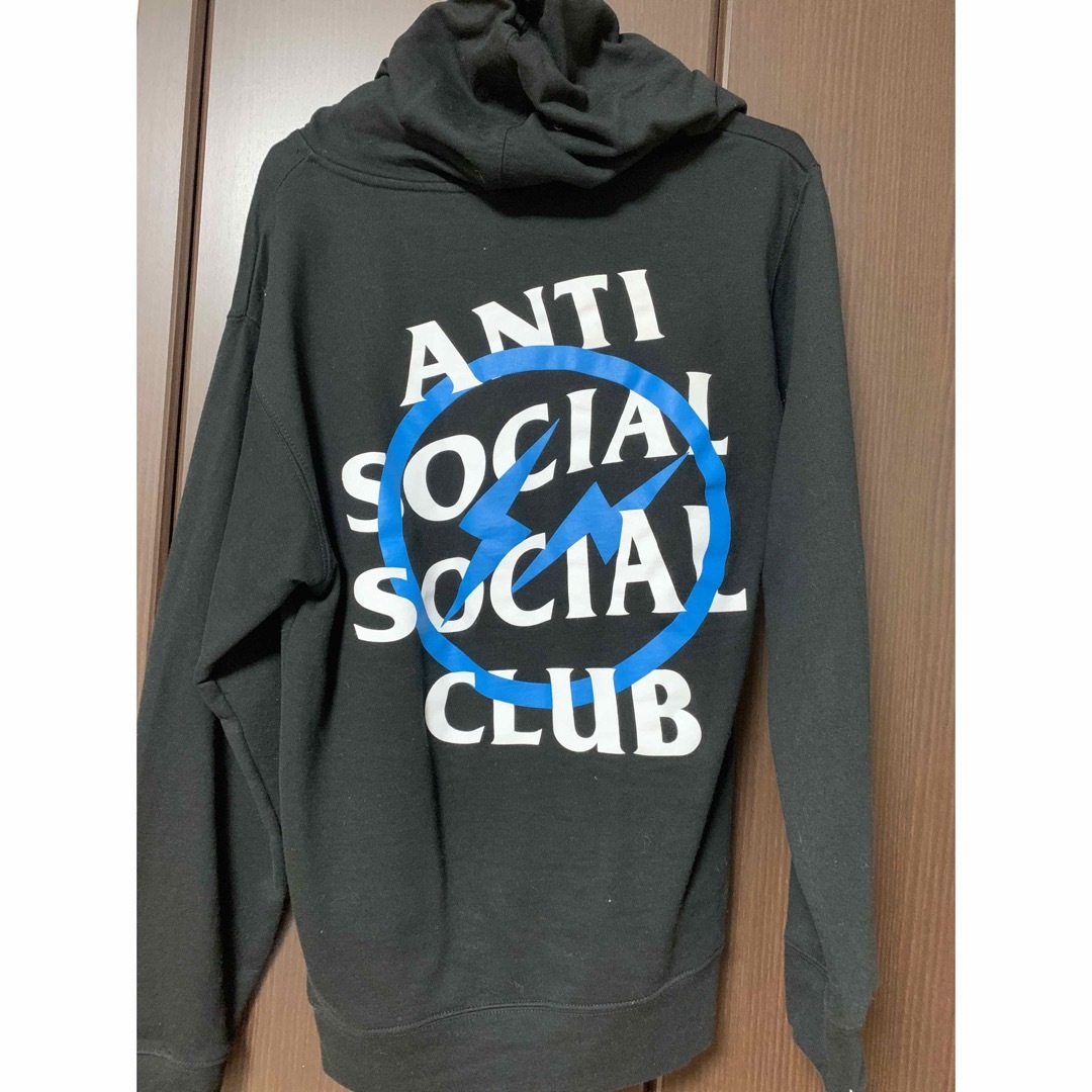 ANTI SOCIAL SOCIAL CLUB(アンチソーシャルソーシャルクラブ)の【2枚セット】Assc  フラグメントデザイン パーカー メンズのトップス(パーカー)の商品写真