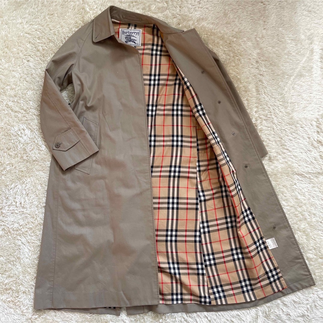 BURBERRY(バーバリー)のバーバリー　ステンカラーコート　ノバチェック　カーキ　Mサイズ　メンズ メンズのジャケット/アウター(ステンカラーコート)の商品写真