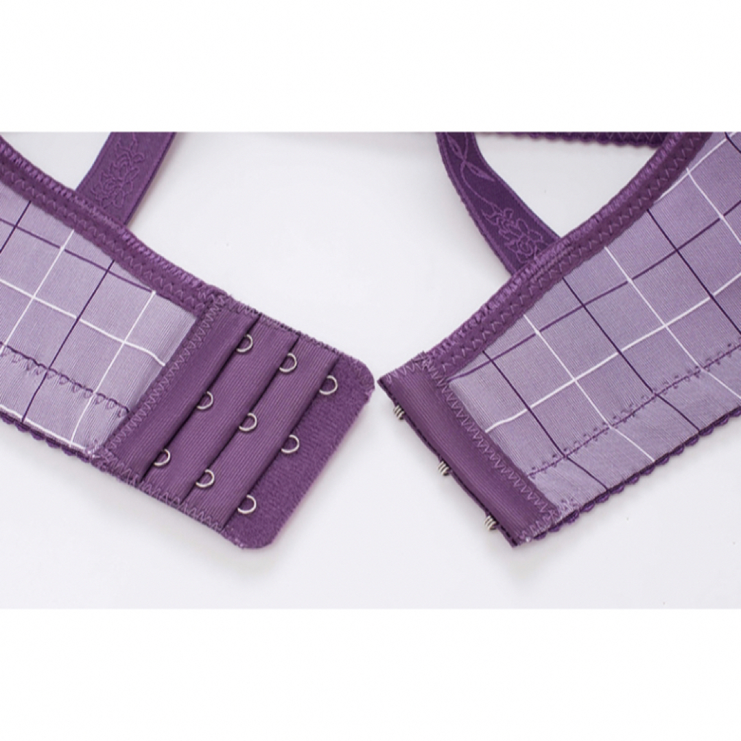 ブラジャー D100 C100 パープル　紫　ノンワイヤー　チェック柄 レディースの下着/アンダーウェア(ブラ)の商品写真