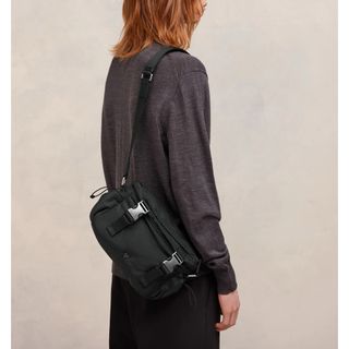 アミ(ami)の23AW Ami paris メッセンジャーバッグ 新品未使用(メッセンジャーバッグ)