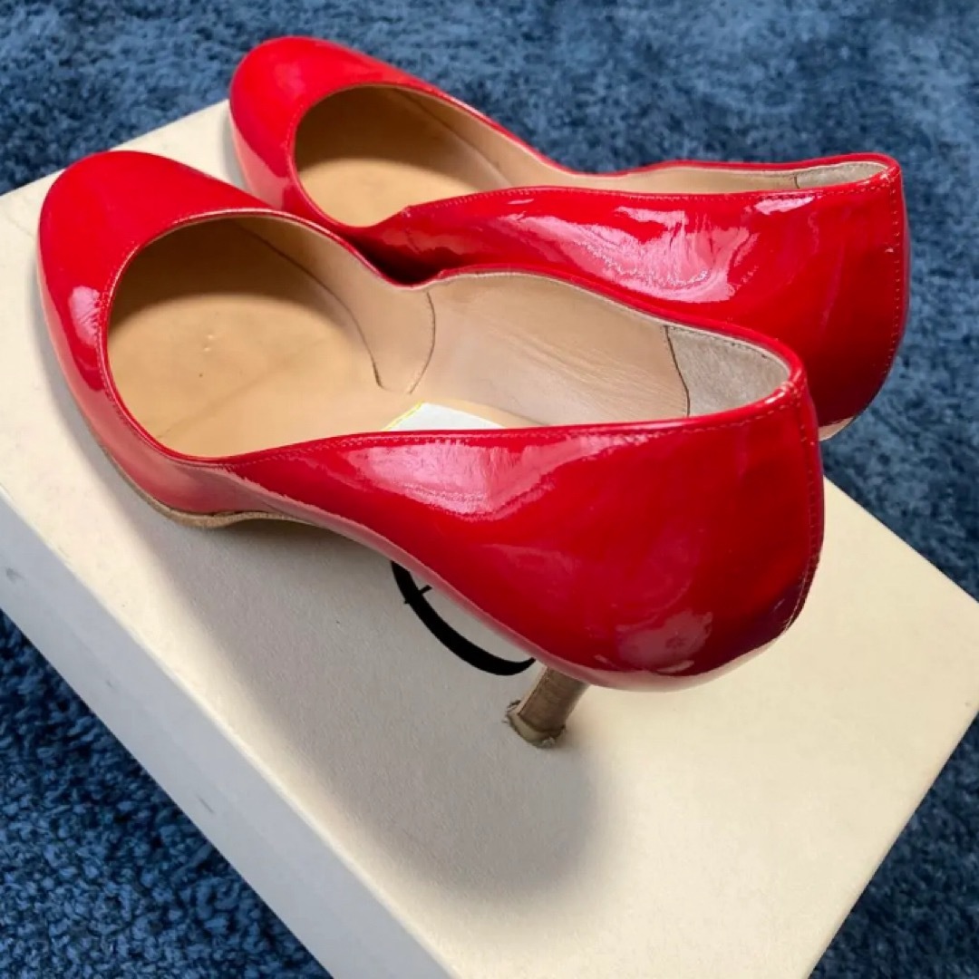 Pippi(ピッピ)のPippi(ピッピ)★赤エナメルピンヒール約7.5cm レディースの靴/シューズ(ハイヒール/パンプス)の商品写真