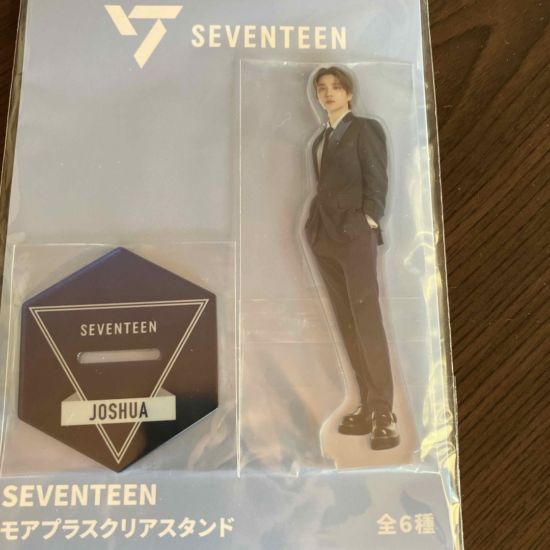 SEGA(セガ)のSEVENTEEN モアプラスクリアスタンド エンタメ/ホビーのタレントグッズ(アイドルグッズ)の商品写真