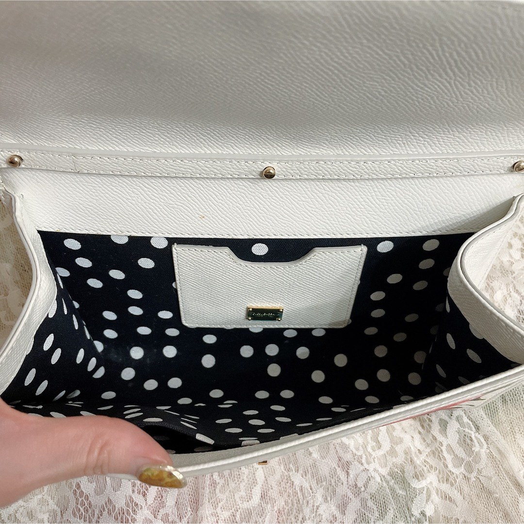 DOLCE&GABBANA ローズ フラワーロック チェーンショルダーバッグ DOLCE&GABBANA ローズ フラワーロック チェーンショルダーバッグ