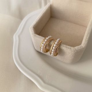 アメリヴィンテージ(Ameri VINTAGE)の【p95】pearl hoop pierce 18kgp(ピアス)