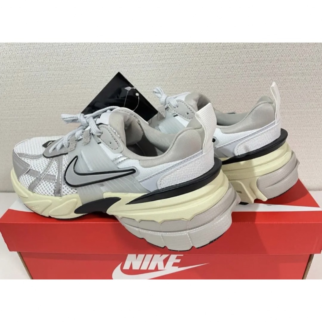 【新品】24cm NIKE V2K RUN ナイキ ウィメンズ ランテック