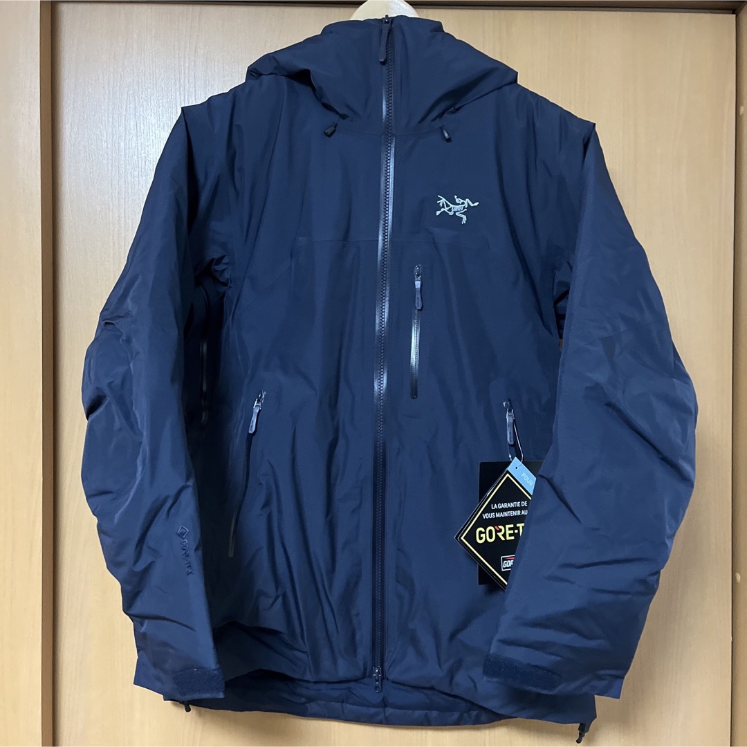 ARC'TERYX(アークテリクス)のARC'TERYX アークテリクス　Beta Insulated Jacketウ レディースのジャケット/アウター(その他)の商品写真