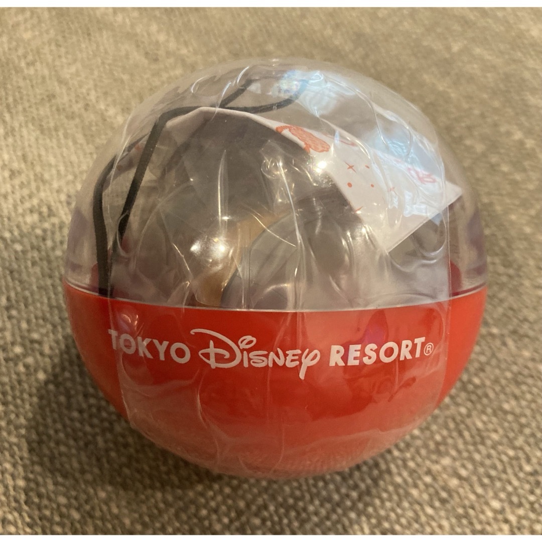 Disney(ディズニー)の新品未開封 TDL カプセルトイ ミニフードチャーム トマト缶スナック  エンタメ/ホビーのおもちゃ/ぬいぐるみ(キャラクターグッズ)の商品写真