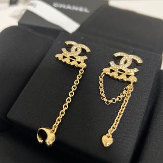 シャネル(CHANEL)の⭐️新品未使用⭐️シャネル CHANEL  2023.新作　ピアス(ピアス)