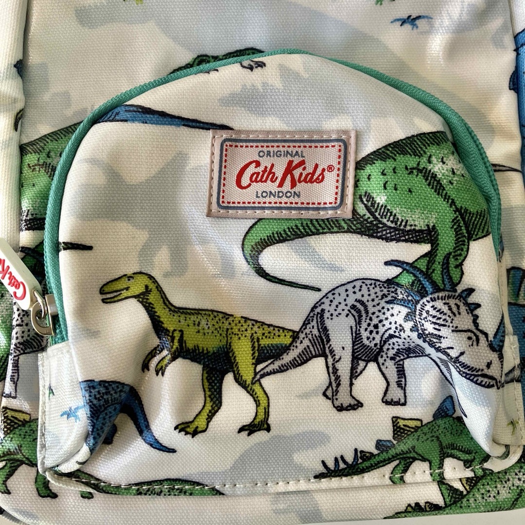 Cath Kidston(キャスキッドソン)のキャスキッドソン　恐竜リュック キッズ/ベビー/マタニティのこども用バッグ(リュックサック)の商品写真