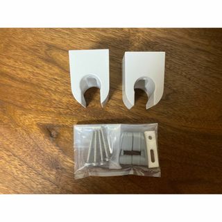 トートー(TOTO)の【新品・送料込】TOTO：シャワーハンガー×2個[THYC47RA](タオル/バス用品)