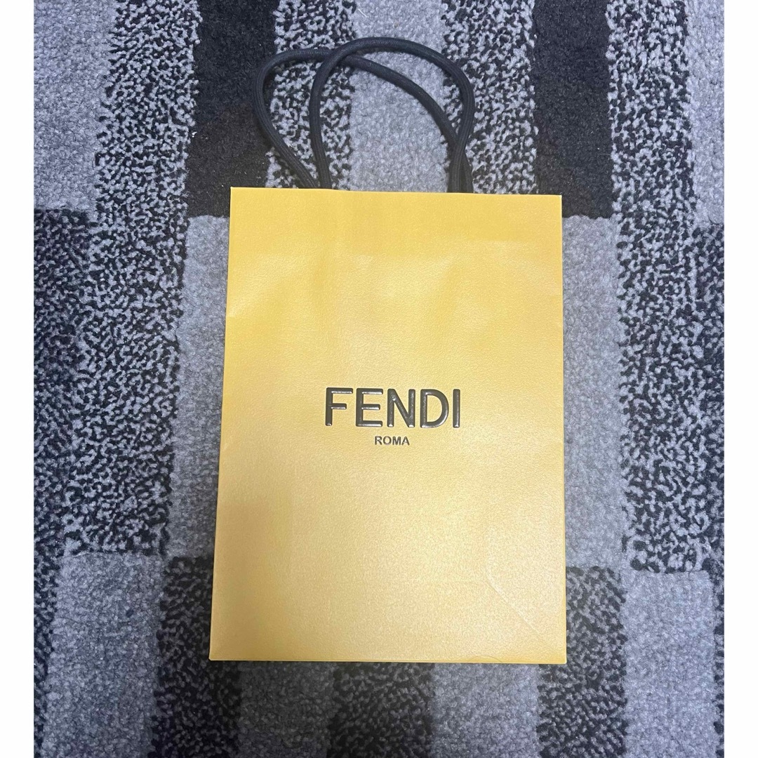 FENDI(フェンディ)のFENDI  フェンディ　袋　手提げ袋　ブランド　ショッパー　ショップ袋　ギフト レディースのバッグ(ショップ袋)の商品写真