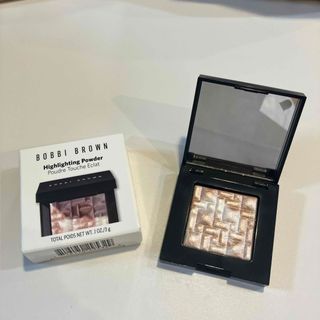 ボビイブラウン(BOBBI BROWN)のボビーブラウン　ハイライティングパウダー01ピンクグロウ(フェイスパウダー)