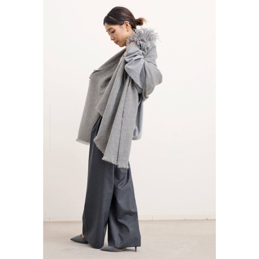 L'Appartement DEUXIEME CLASSE(アパルトモンドゥーズィエムクラス)の新品 アパルトモンALONPI CASHMERE/アロンピ カシミヤSTOLE レディースのファッション小物(ストール/パシュミナ)の商品写真