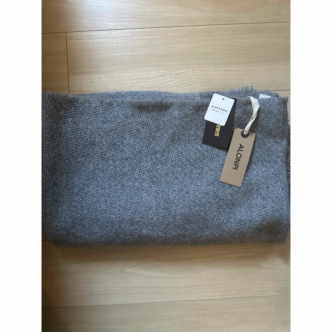 L'Appartement DEUXIEME CLASSE(アパルトモンドゥーズィエムクラス)の新品 アパルトモンALONPI CASHMERE/アロンピ カシミヤSTOLE レディースのファッション小物(ストール/パシュミナ)の商品写真