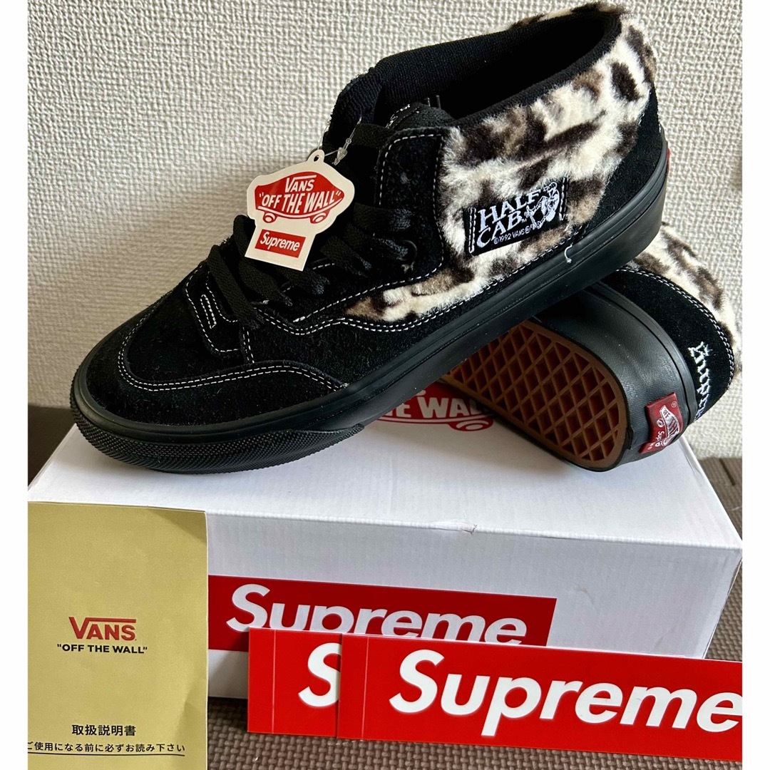 VANS(ヴァンズ)の【新品】vans x supreme レオパード　ハーフキャブ メンズの靴/シューズ(スニーカー)の商品写真