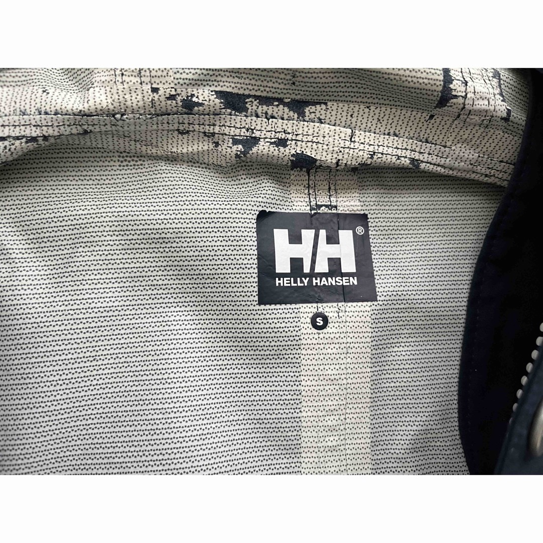 HELLY HANSEN(ヘリーハンセン)の★HELLY HANSENヘリーハンセン　マウンテンパーカー レディースのジャケット/アウター(ナイロンジャケット)の商品写真