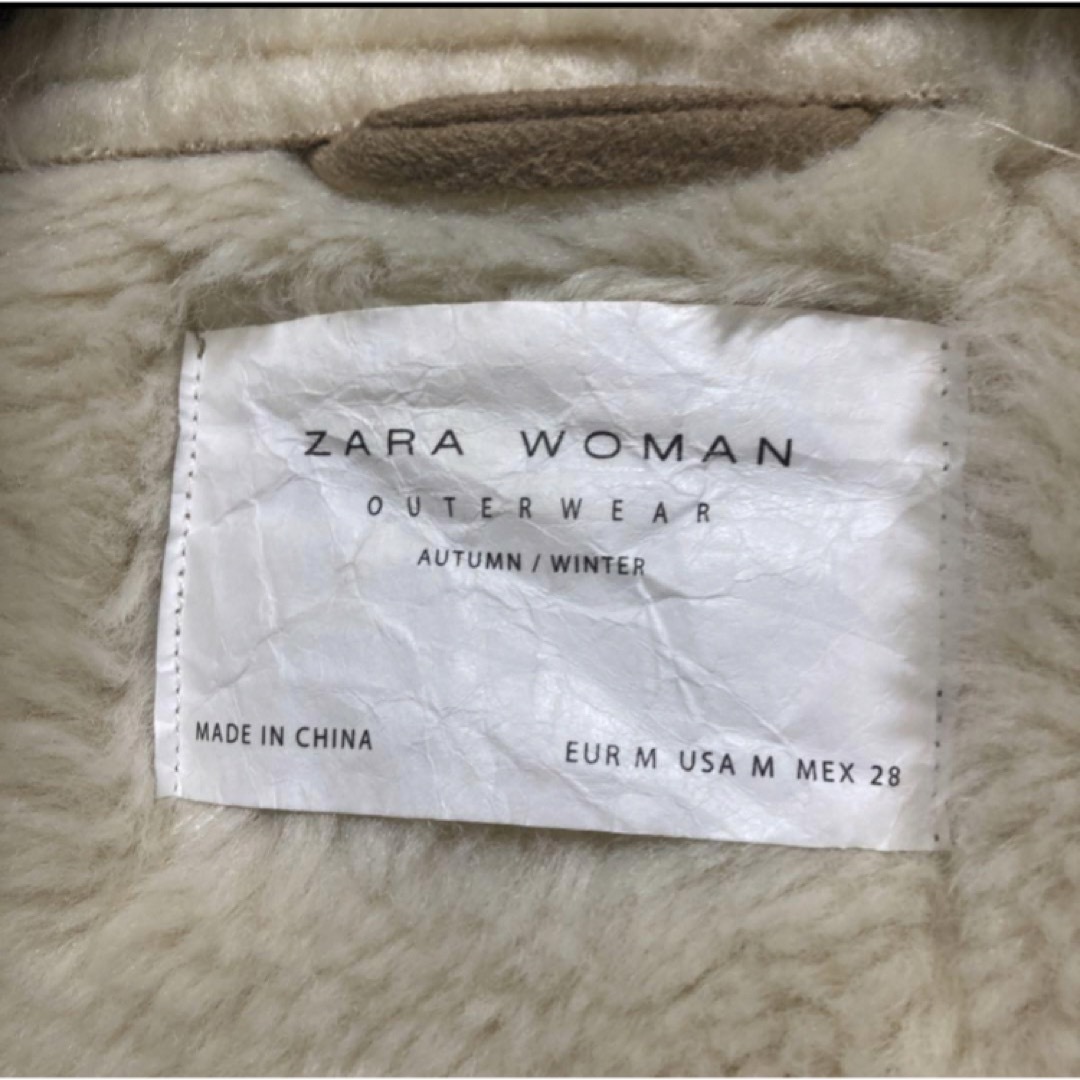 ZARA(ザラ)のZARA WOMANムートンコートボアベージュブラウン首元ベルト付き　サイズM レディースのジャケット/アウター(ムートンコート)の商品写真