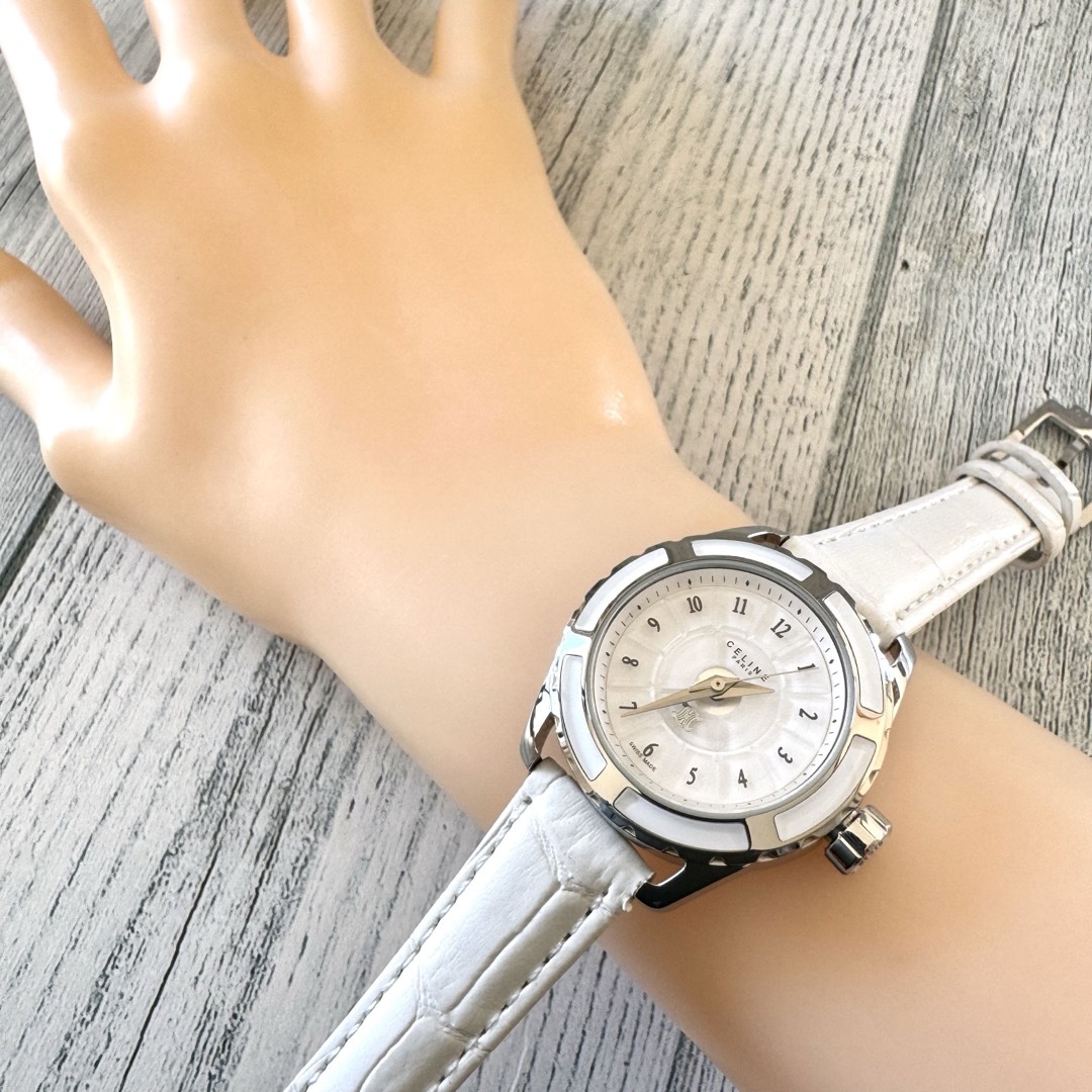世界ブランド電池交換済美麗レディースウォッチ女性用腕時計CELINEセリーヌ2553