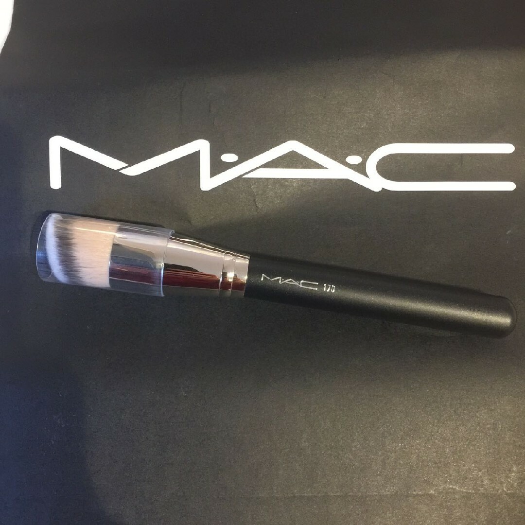 MAC(マック)のＭＡＣ170 シンセティック ラウンド スラント ブラシ コスメ/美容のメイク道具/ケアグッズ(ブラシ・チップ)の商品写真