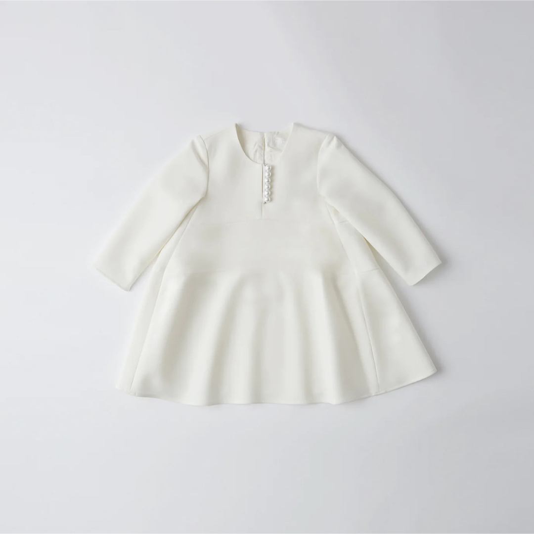 YOKO CHAN(ヨーコチャン)のyokochanpetit ロングスリーブパールドレス　Mサイズ キッズ/ベビー/マタニティのキッズ服女の子用(90cm~)(ワンピース)の商品写真