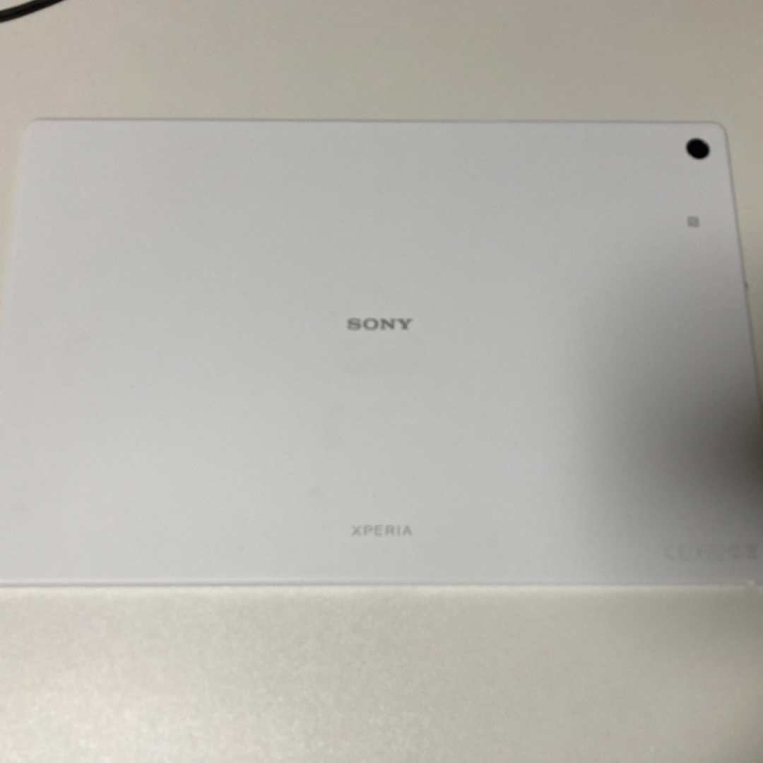 SONY(ソニー)のXperia Z2 Tablet Wi-Fiモデル SGP512JP/W スマホ/家電/カメラのPC/タブレット(タブレット)の商品写真