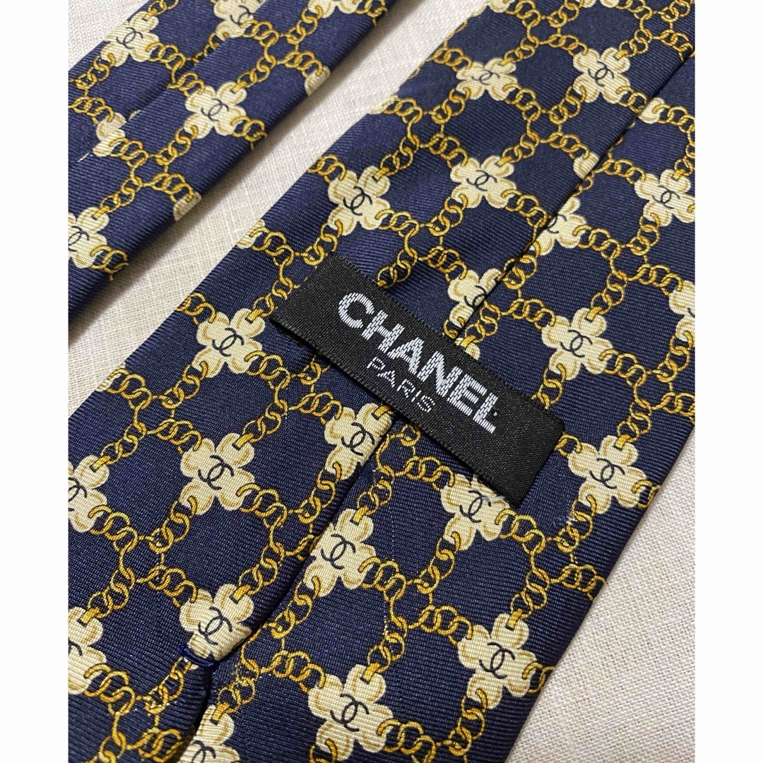 CHANEL(シャネル)のCHANEL シャネル 総柄 ネクタイ ブランドロゴ ネイビー ブランドネクタイ メンズのファッション小物(ネクタイ)の商品写真