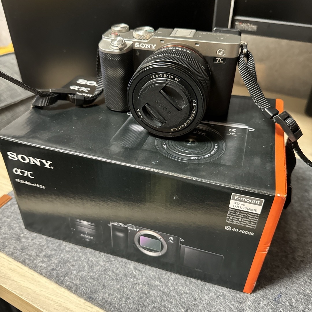 SONY(ソニー)のSONY α7C ズームレンズキット ILCE-7CL(S) スマホ/家電/カメラのカメラ(ミラーレス一眼)の商品写真