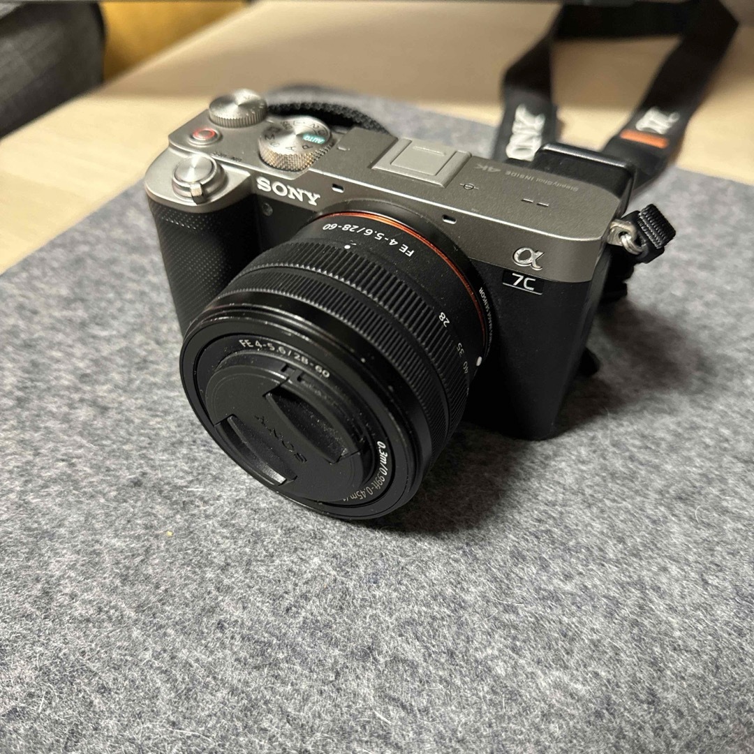 SONY(ソニー)のSONY α7C ズームレンズキット ILCE-7CL(S) スマホ/家電/カメラのカメラ(ミラーレス一眼)の商品写真