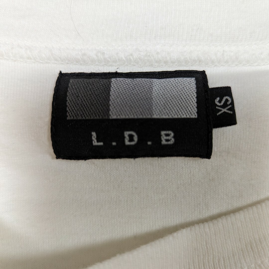 LDB　エルデーべー　Tシャツ　白T白t　白ティー　黒文字　シンプル　ホワイト系 レディースのトップス(Tシャツ(半袖/袖なし))の商品写真