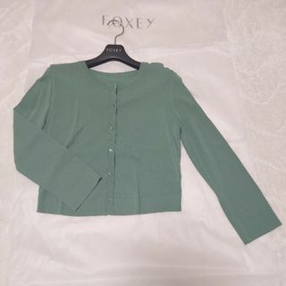FOXEY(カーディガン ・ グリーン・カーキ/緑色系)のフリマ FOXEY(カーディガン ・ グリーン・カーキ/緑色系)のフリマ