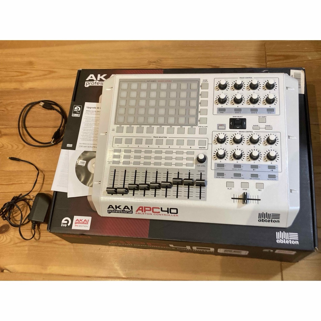 大人気定番商品 AKAI PROFESSIONAL 白 APC40SE その他 - mieda-group.jp