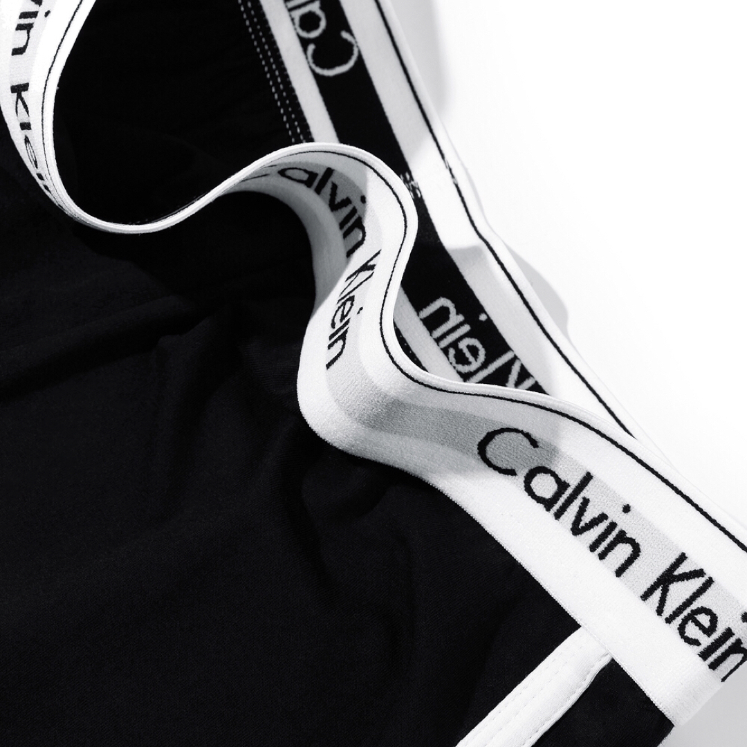 ck Calvin Klein(シーケーカルバンクライン)の【CALVIN KLEIN】MODERNCOTTON ショートパンツ　ブラックS レディースのパンツ(ショートパンツ)の商品写真