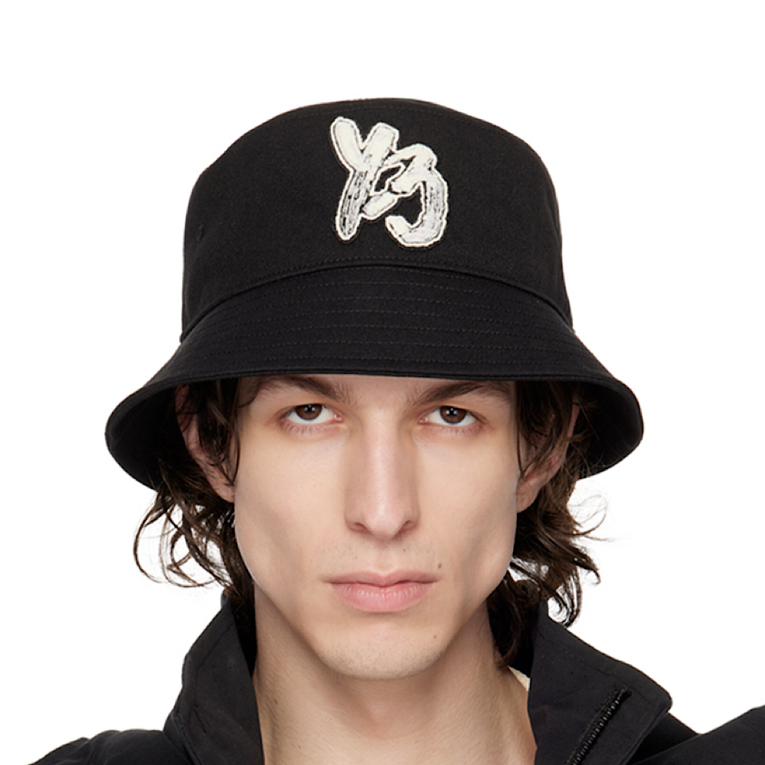 Y-3(ワイスリー)の新品【Y-3 ワイスリー】ロゴ バケットハット　ブラック メンズの帽子(ハット)の商品写真