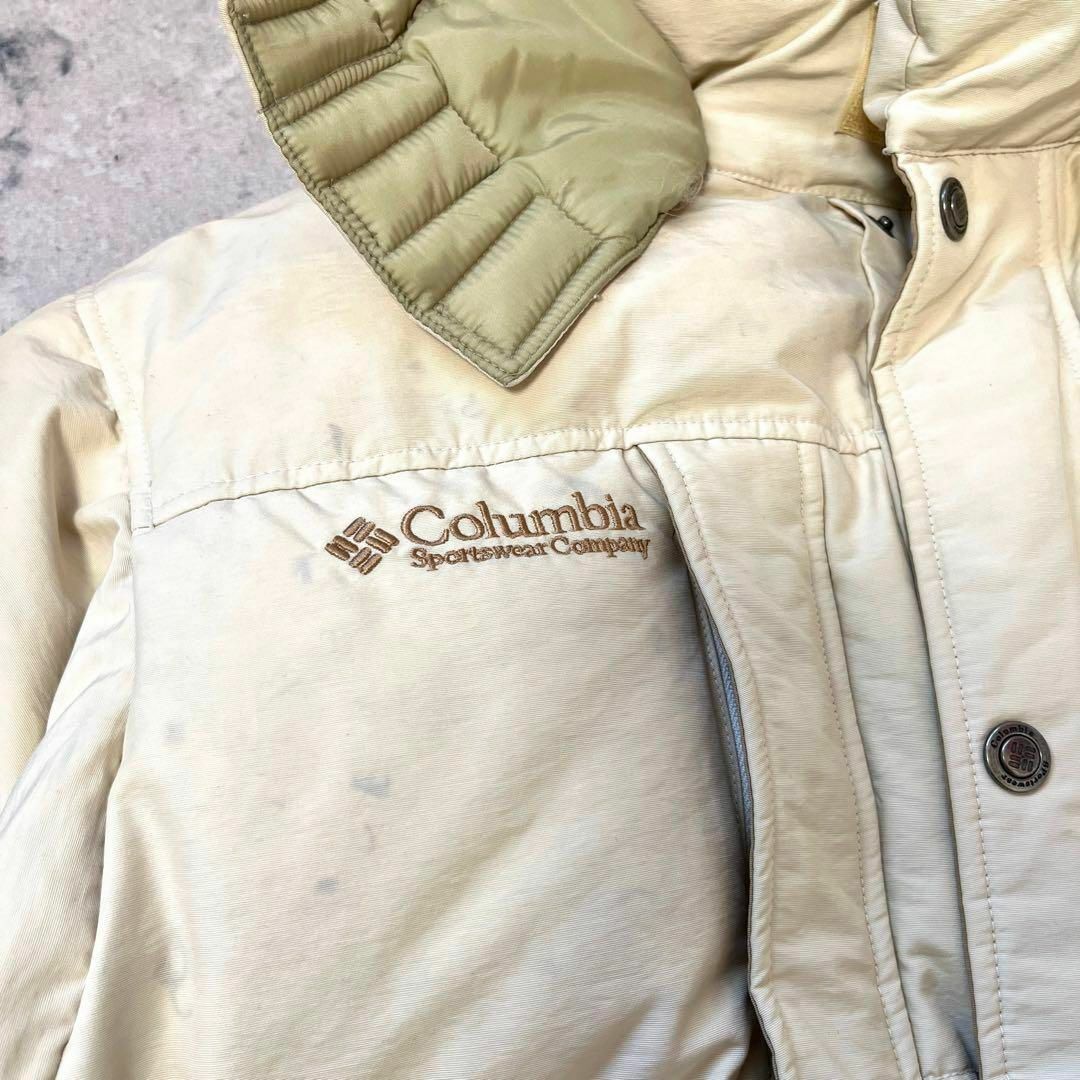 Columbia(コロンビア)の【90s コロンビア】サイズLパンパン 刺繍ロゴ ダウンジャケット オフホワイト メンズのジャケット/アウター(ダウンジャケット)の商品写真