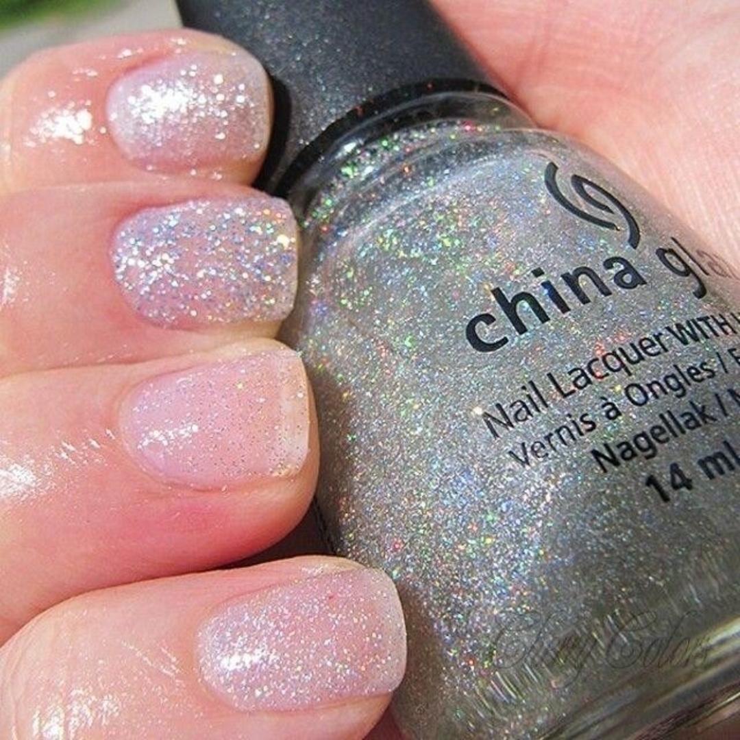 China Glaze(チャイナグレーズ)の【ラスト1点】china glaze   フェアリーダスト コスメ/美容のネイル(マニキュア)の商品写真