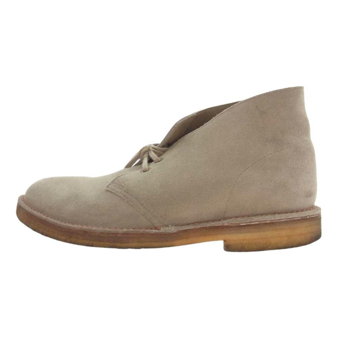 Clarks(クラークス)のClarks クラークス ブーツ イングランド製 65周年 オレンジステッチ デザート ブーツ ベージュ系 26ｃｍ【中古】 メンズの靴/シューズ(ブーツ)の商品写真