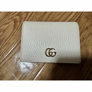 グッチ(Gucci)のGUCCI ホワイト　2つ折り財布　ミニ財布　コンパクト(財布)