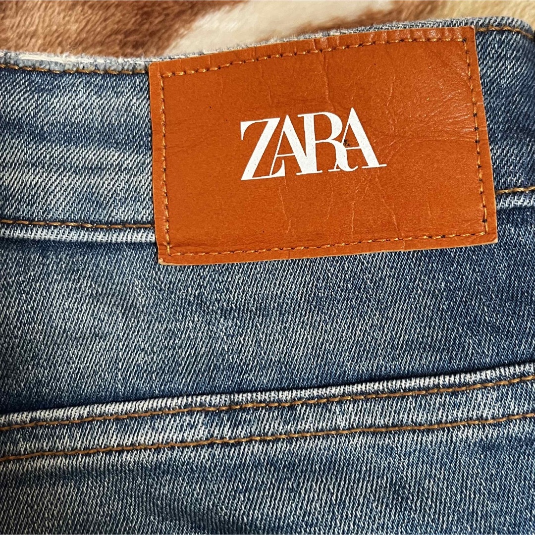 ZARA ダメージジーンズ レディースのパンツ(デニム/ジーンズ)の商品写真