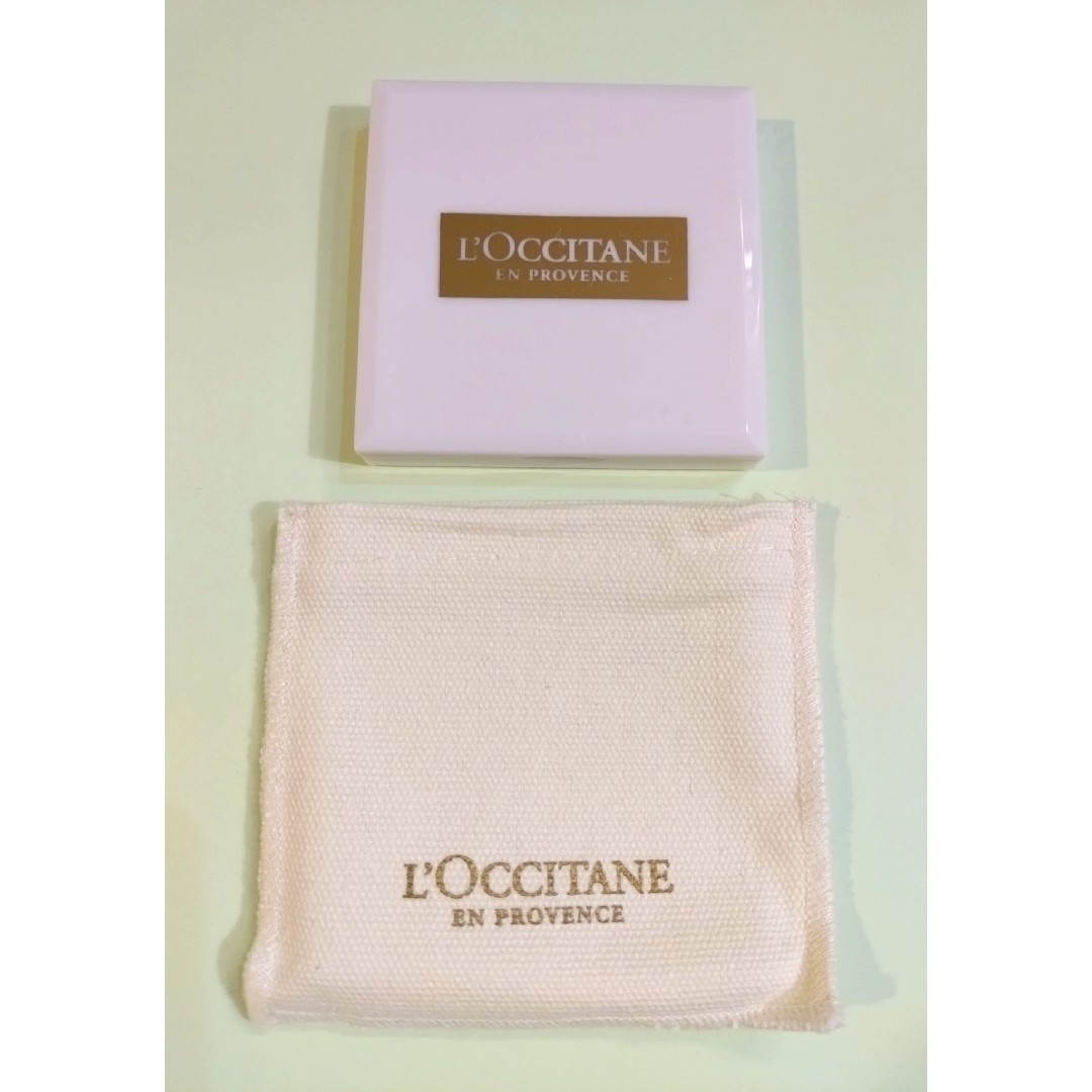 L'OCCITANE(ロクシタン)の【ロクシタン】2WAYコンパクトミラー レディースのファッション小物(ミラー)の商品写真