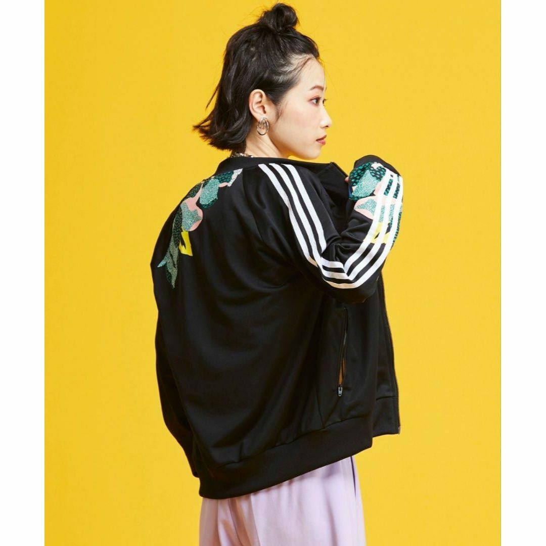 Originals（adidas）(オリジナルス)のアディダス 黒 花柄 スーパースター型 トラックトップ SST ジャージ 女性M メンズのトップス(ジャージ)の商品写真