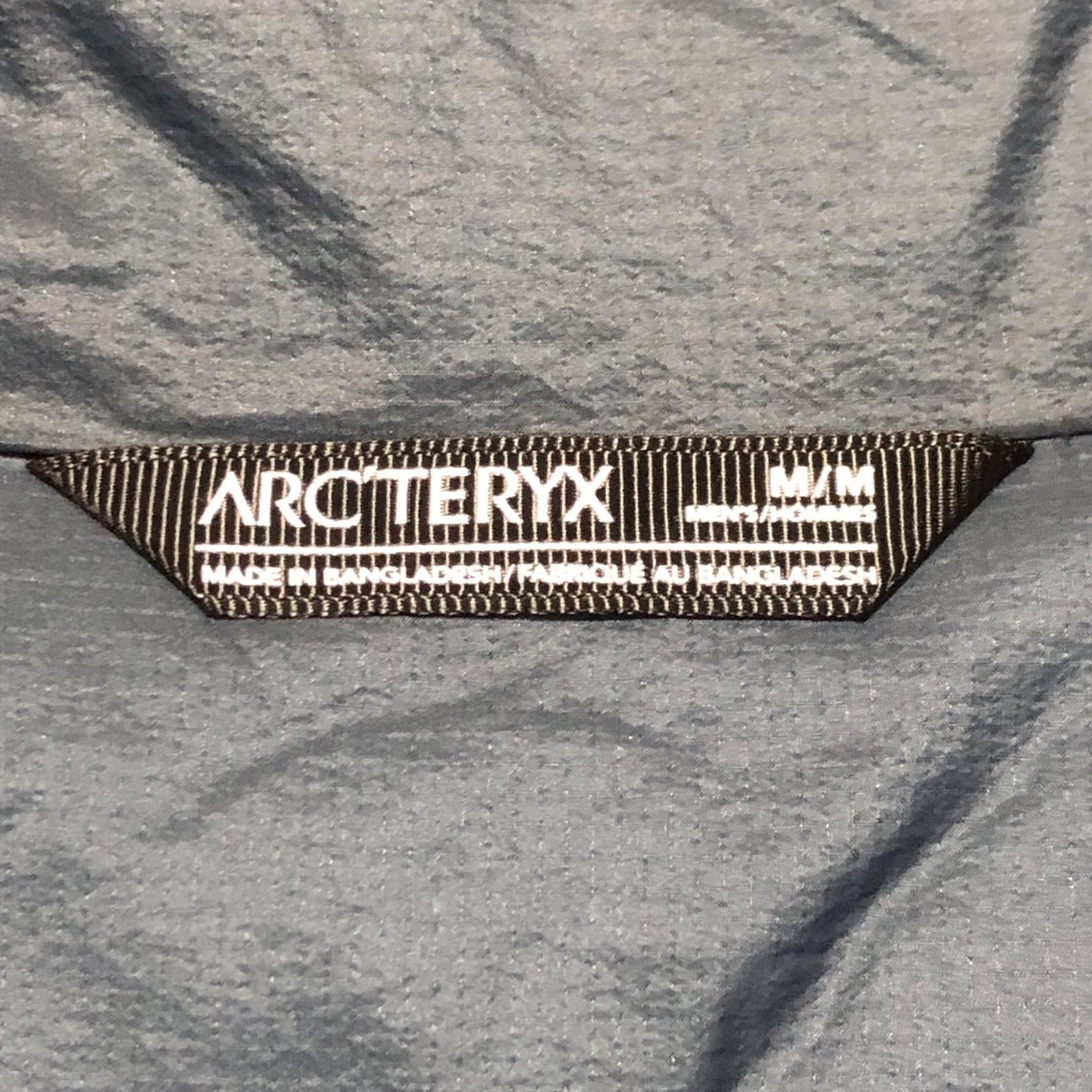 ARC'TERYX(アークテリクス)のアークテリクス アトム LT ダウンジャケット 軽量 始祖鳥蛍光ロゴ入り 美品 メンズのジャケット/アウター(ダウンジャケット)の商品写真