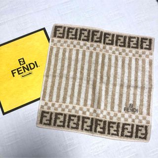 フェンディ(FENDI)の【ko-ji様専用】FENDI シルク混 タオルハンカチ  ギフト袋付き(ハンカチ)