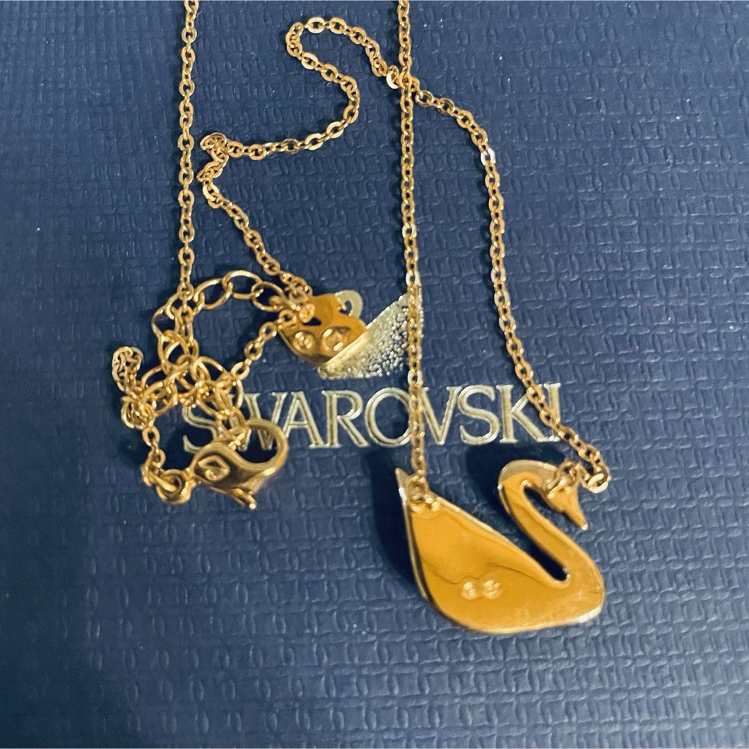 SWAROVSKI(スワロフスキー)のスワロフスキー ブラックスワン　ネックレス レディースのアクセサリー(ネックレス)の商品写真