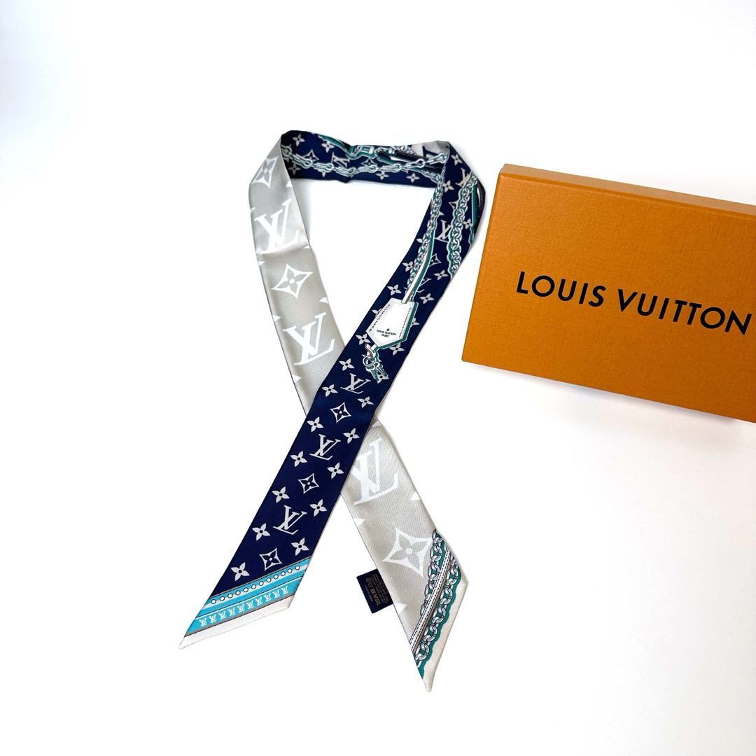 LOUIS VUITTON(ルイヴィトン)の【美品】ルイヴィトン バンドーBBアルティメット ブルーマリーヌ スカーフ  レディースのファッション小物(バンダナ/スカーフ)の商品写真