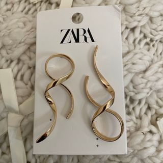 ザラ(ZARA)のZARAの大ぶりゴールドピアス(ピアス)